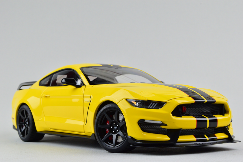 Illustration for article titled Mustang Monday: AUTOart Ford Shelby GT-350R